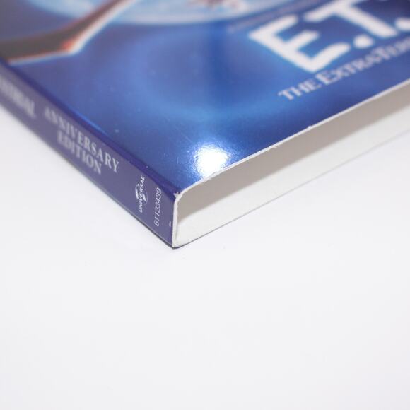 E.T. The Extra-Terrestrial (Blu-ray/DVD, 2012) Anniversary Edition w/ Slipcover - Picture 6 of 15